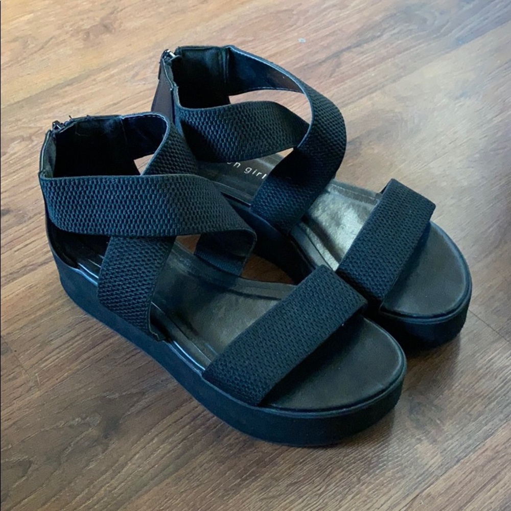 Black platform sandals